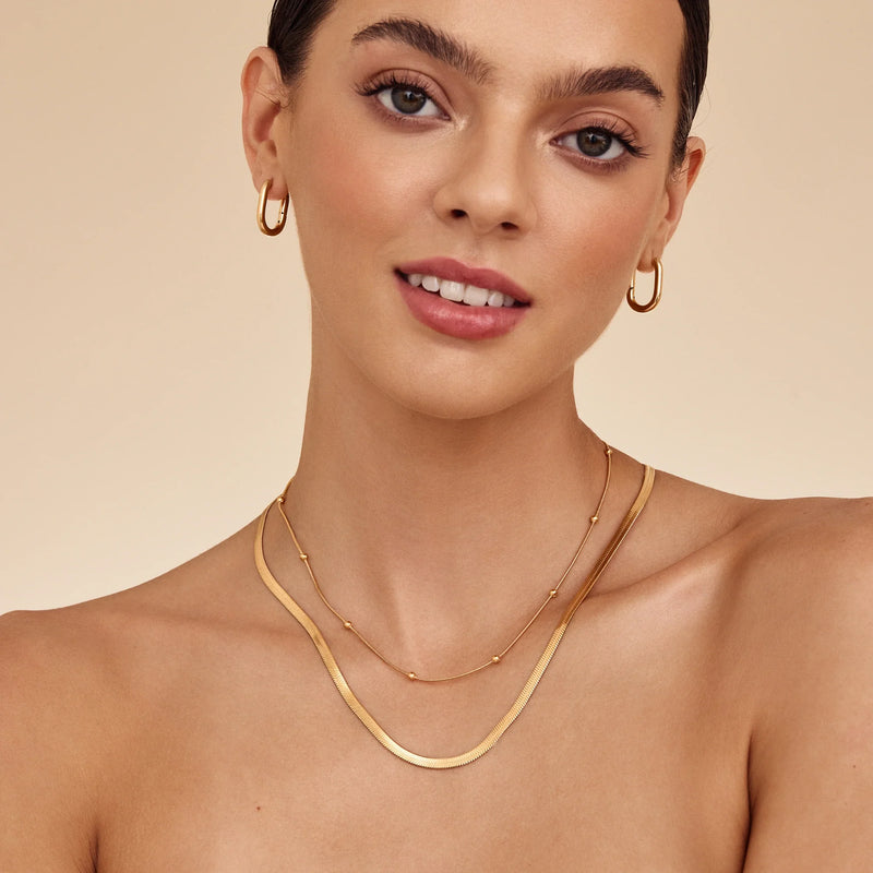 Collier Ruban Fluide — vue 3
