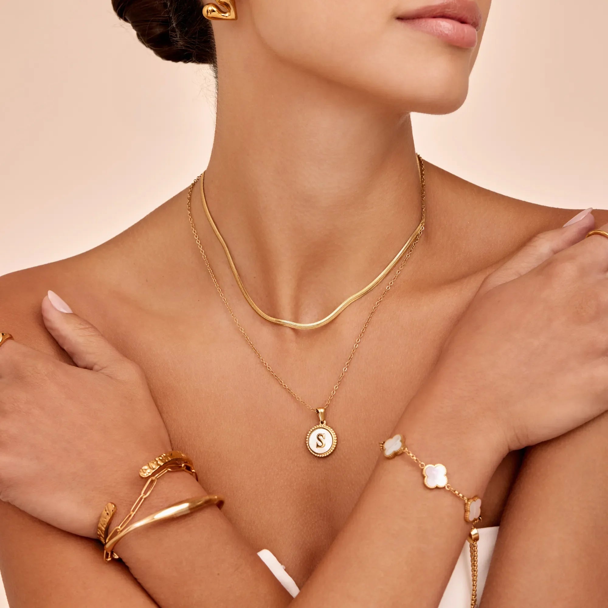 Collier Lettre Nacrée — vue 5