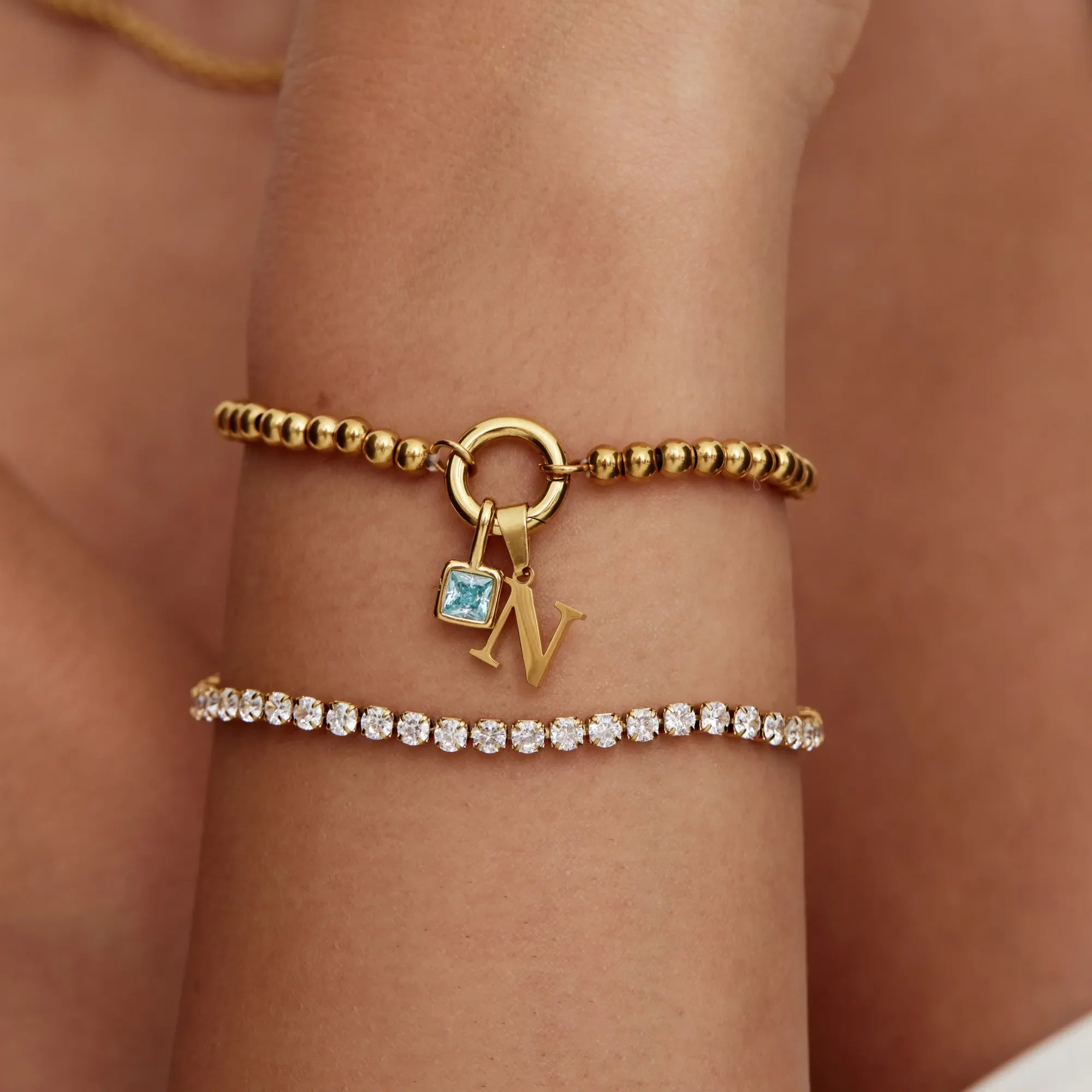 Bracelet Lettre Perlée — vue 2