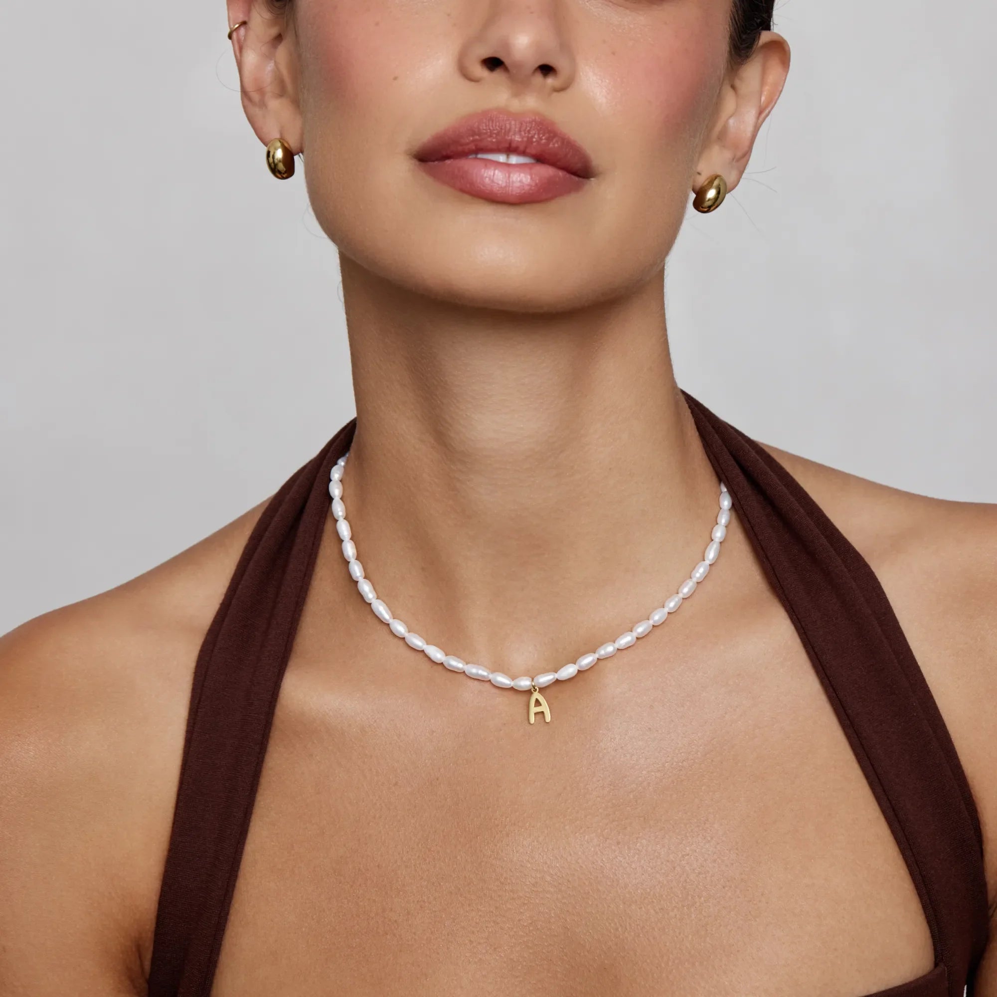Collier Initiale Perlée — vue 2