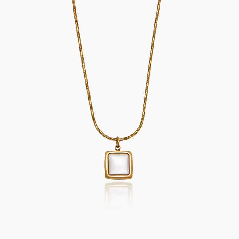 Collier Nacre Carrée — vue 1