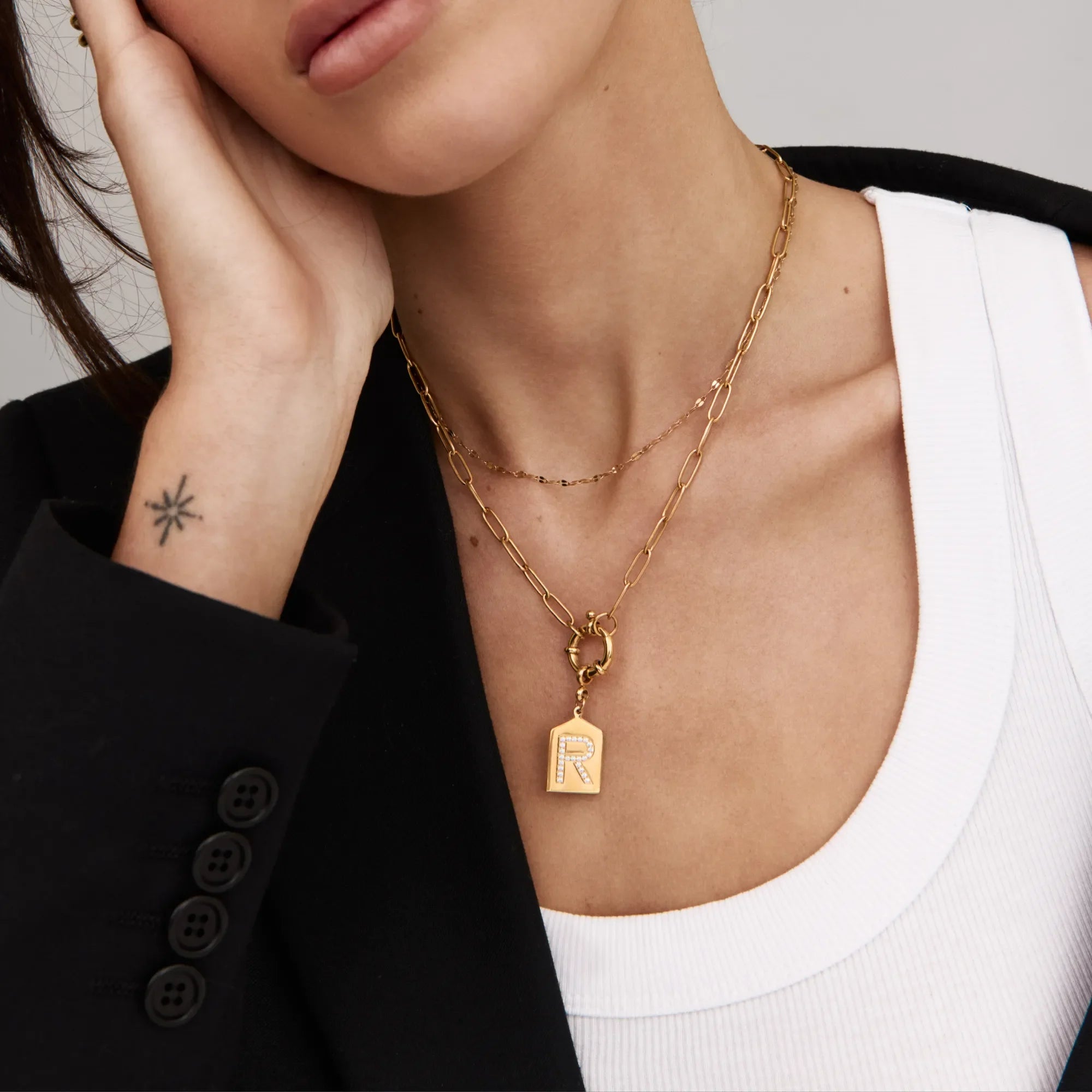Collier Lettre Scintillante — vue 3